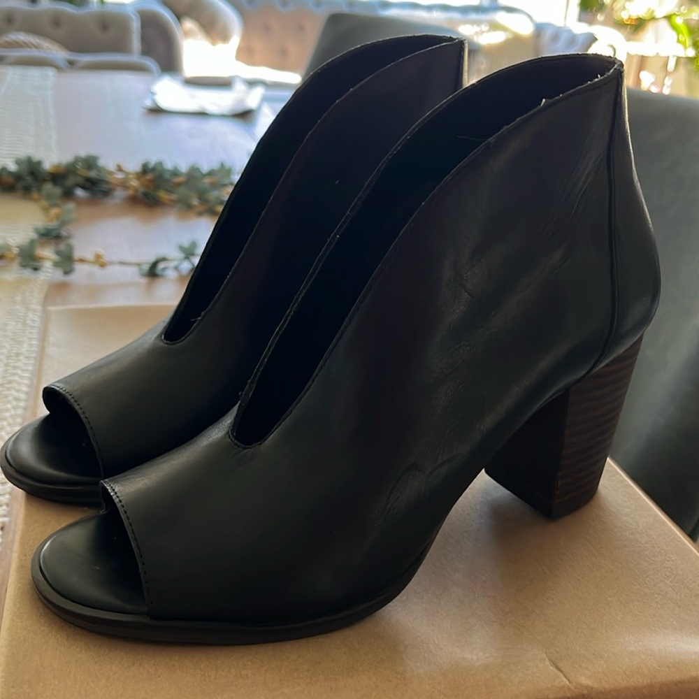 Lucky Brand booties 6.5